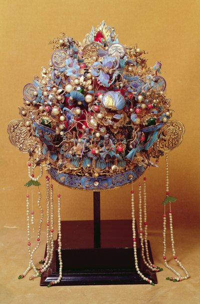 Kopfschmuck mit bunten Glasperlen bespannt von Chinese School